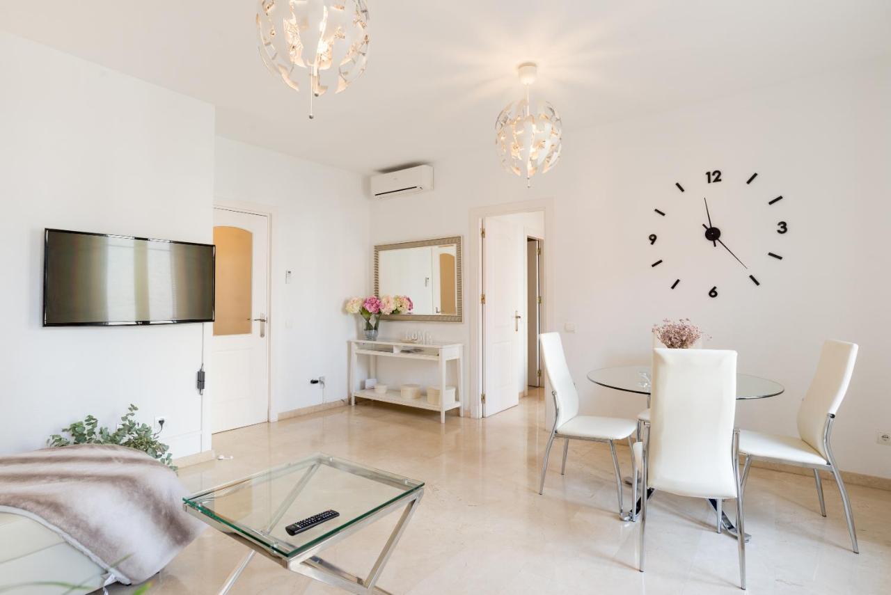 Agua I & Seasonal Pool By Ele Apartments Malaga Ngoại thất bức ảnh
